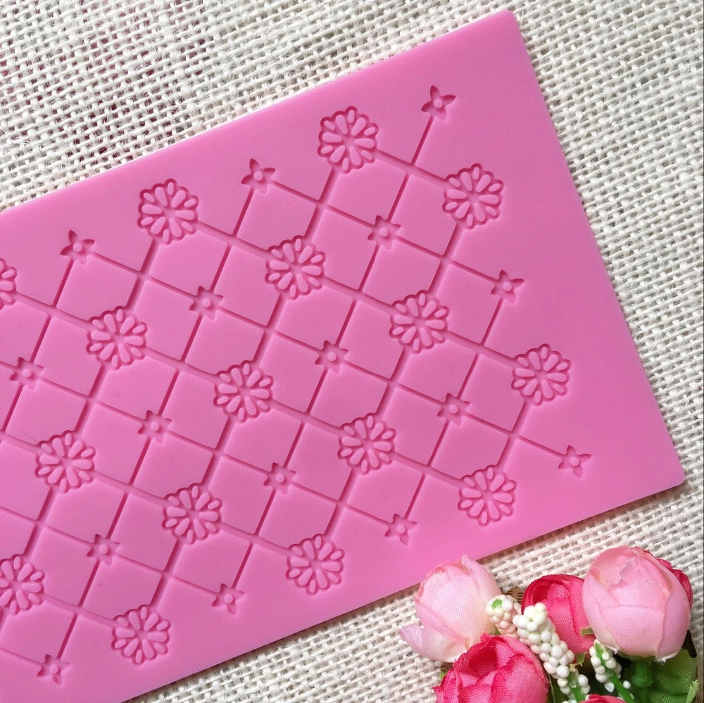 small-flowers--plum-lace-silicone-mold