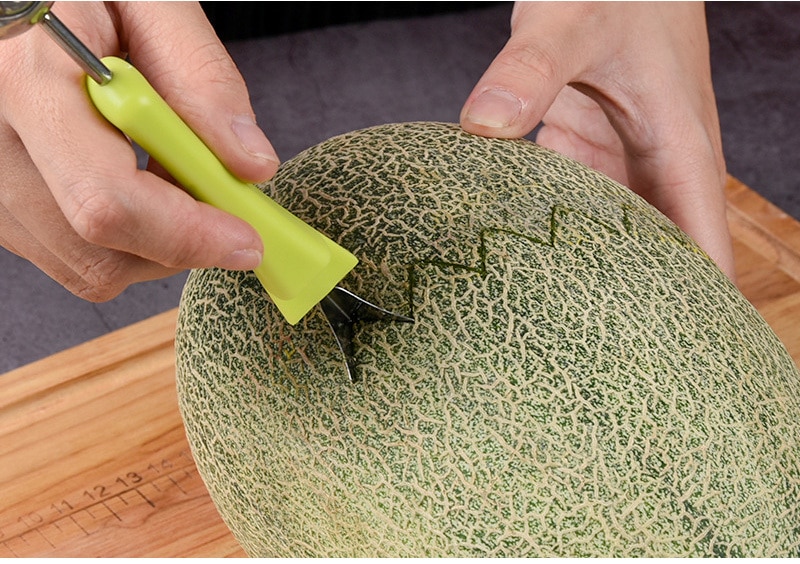 4 In 1 Watermelon Slicer Cutter Scoop Fruit Carving Knife
