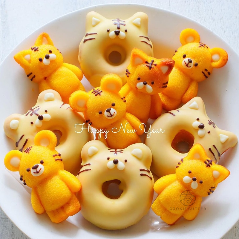 Donut Shape Bakeware Bear Cat Pattern 6 Cavity