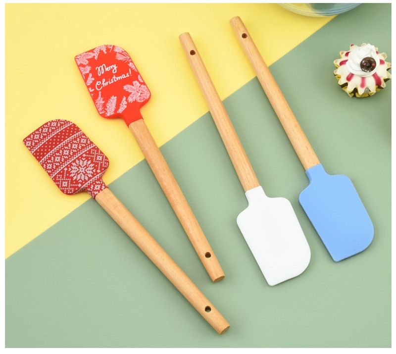 nonstick-silicone-cake-spatula-wooden-handle