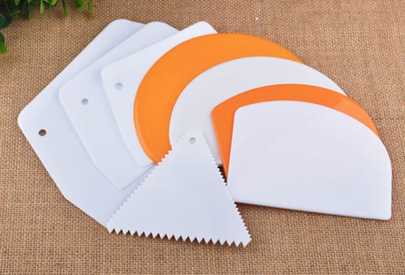 8 Styles Plastic Dough Scraper for Bread Making & Cake Decorating Pastry Tools HTBtVweQFXXXXawXVXXqxXFXXXt