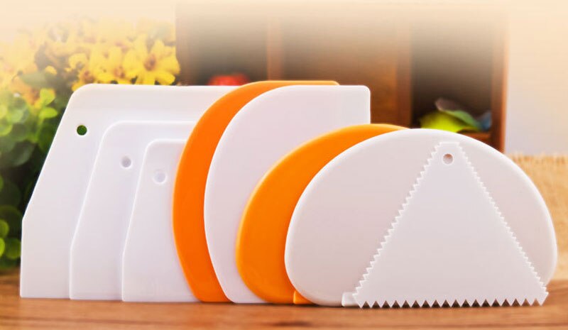 8 Styles Plastic Dough Scraper for Bread Making & Cake Decorating Pastry Tools HTBfQFXXXXbWXpXXqxXFXXXM