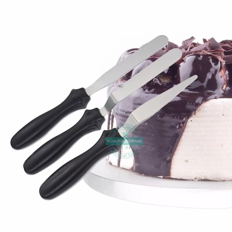 3 10 Essential Cake Decoration Tools Every Baker Must Have